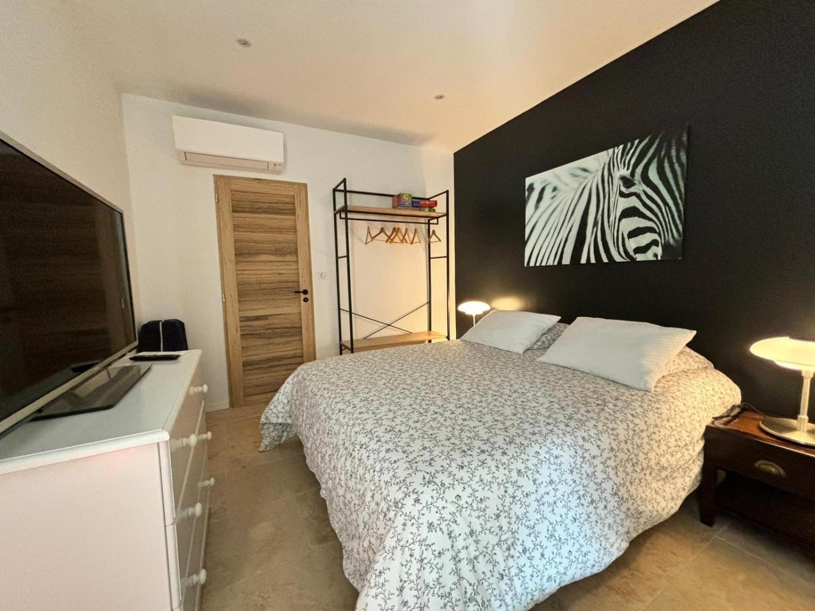 Maison Dans La Pinede Rognes Ngoại thất bức ảnh